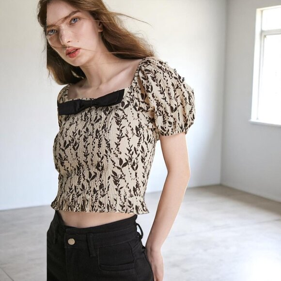 NWT J.ING Jing Beige Leaf Print Puff Sleeve Bow Detail Blouse Crop Top - Picture 7 of 11